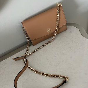 Tory burch. Camel with gold. Crossbody